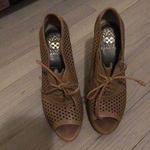 Vince Camuto Heels, size 37